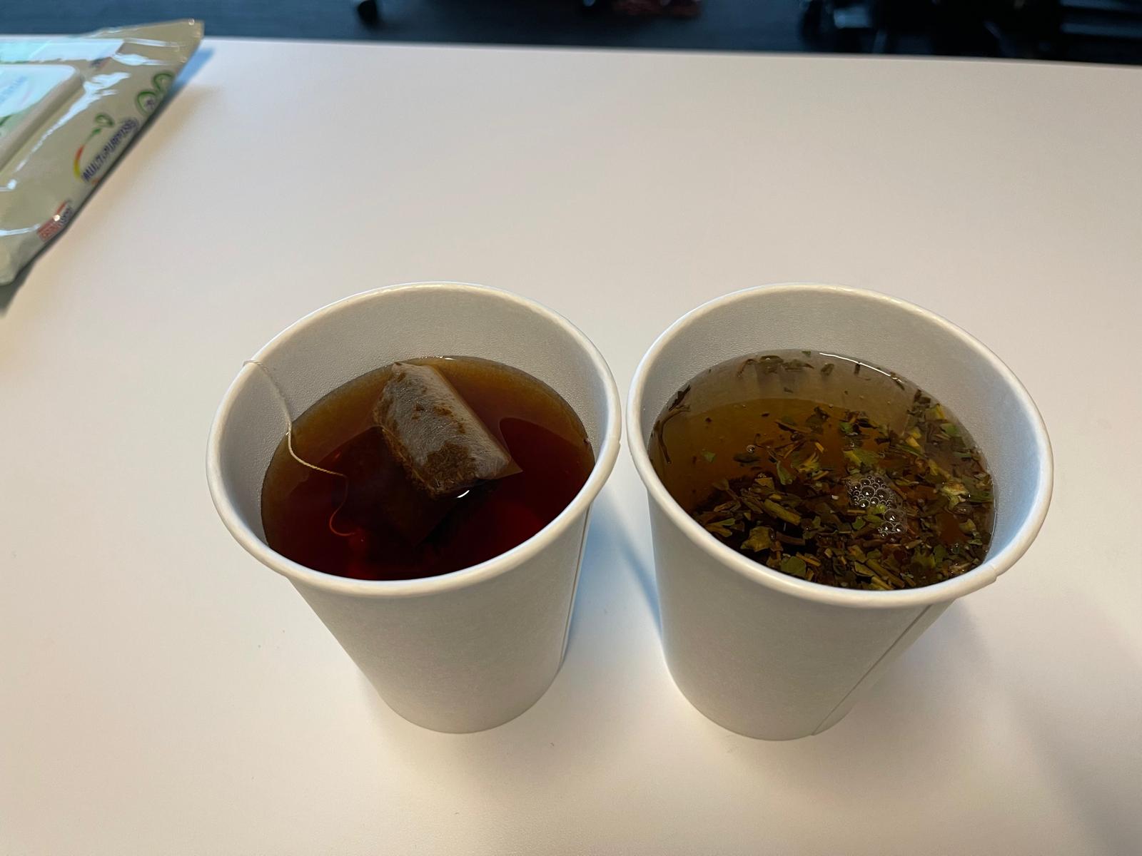 The two cups, 3 minutes in